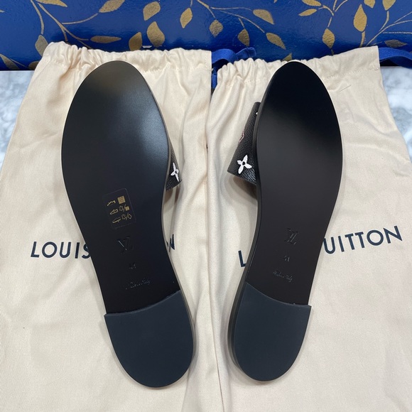 Louis Vuitton Wild At Heart Lock It Flat Mule Slides/Sandals size 41 - Picture 4 of 5